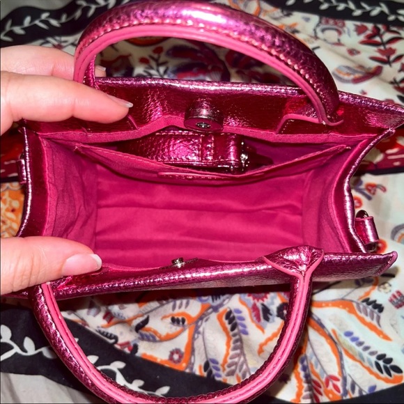 Brandon Blackwood ESR tote in metallic pink. - Picture 8 of 9